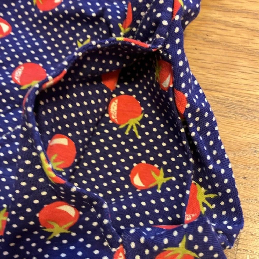 Effie's Heart The Buongiorno Blouse in Pomodoro Print - Picture 7 of 9